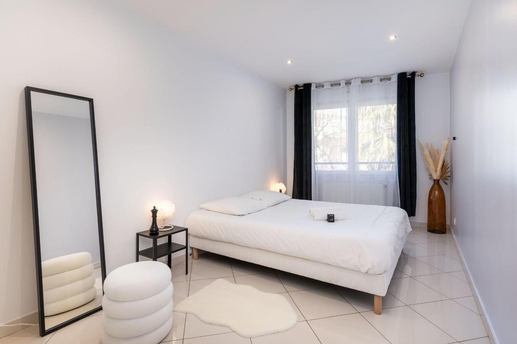Maison Frappaz - 4 Bedrooms With Garden Вийёрбан Экстерьер фото