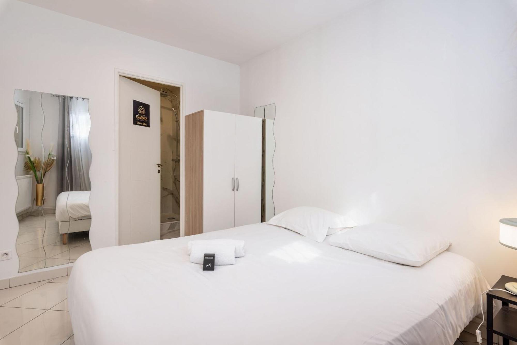 Maison Frappaz - 4 Bedrooms With Garden Вийёрбан Экстерьер фото